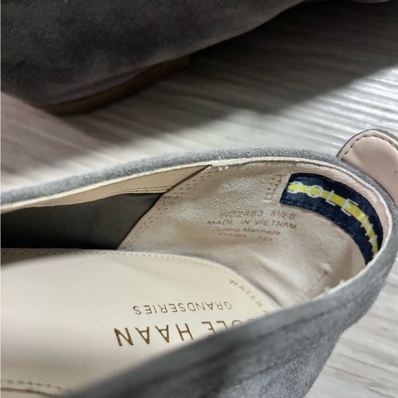 Cole Haan Tacoma Suede Water Resistant Flats Slip-On Loafers, Gray, Sz 8.5 - Picture 4 of 6